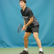 Tennis: Le Val-d'Illien Adrien Berrut vise un premier titre national junior